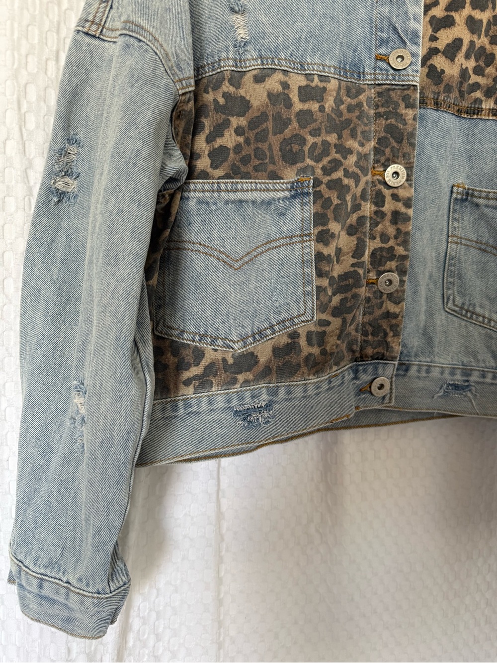 POL Leopard Print Colorblock Distressed Denim Jacket Size L Oversized - Picture 4 of 7